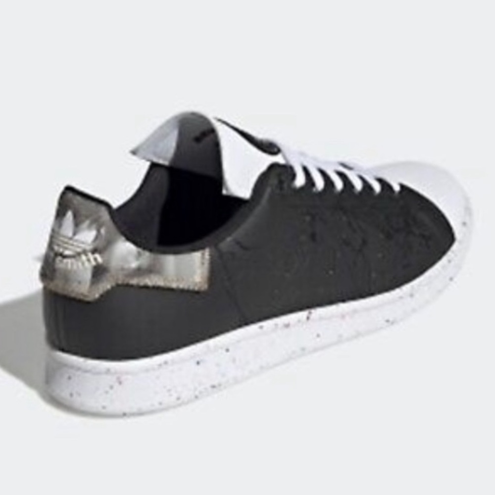 Limited Addition Stan Smith Adidas sz 7.5M 9W